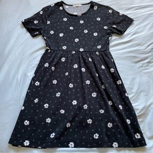 ❀ Vans | White Daisy Floral Black Babydoll Dress ❀